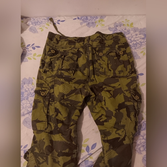 Matchstick mens army camo print cargo pants - Picture 7 of 9